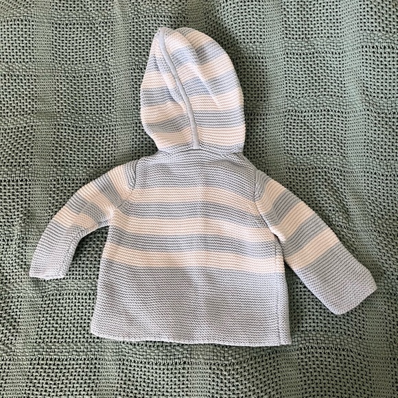 2/$10 👗 Hanna Andersson Hooded Sweater - Picture 3 of 5